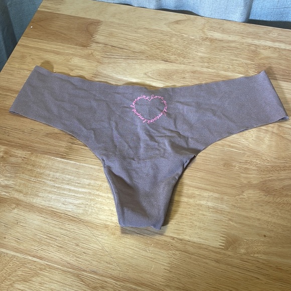 NWT 3 pair Victoria’s Secret 1 pair pink underwear - Picture 3 of 15